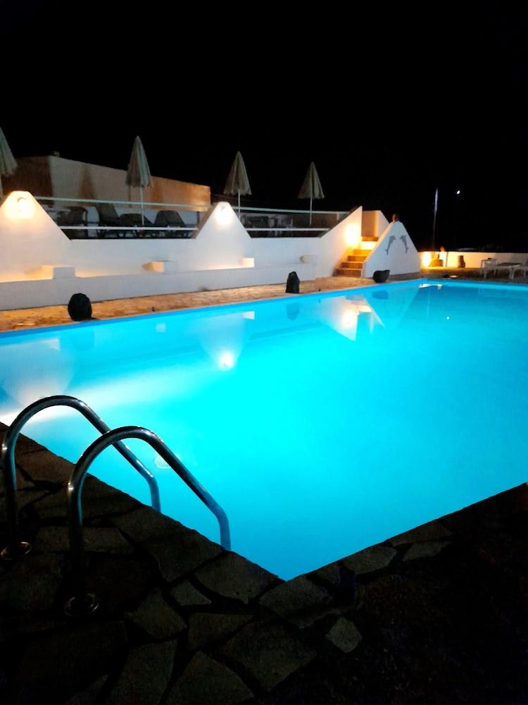 Hotel Adamastos Akrotírion Zewnętrze zdjęcie